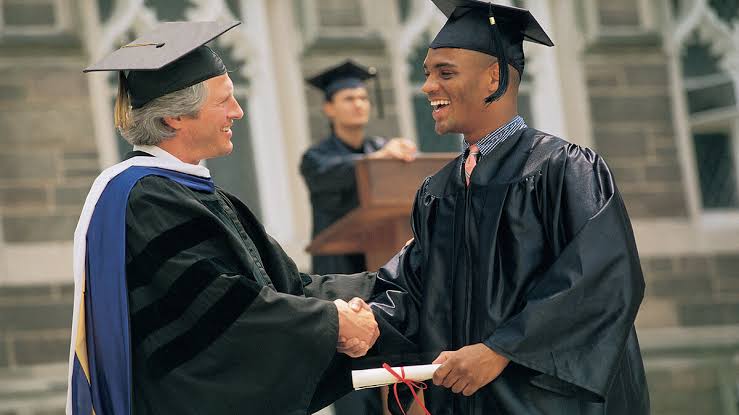 TCC de pós-graduação em Direito